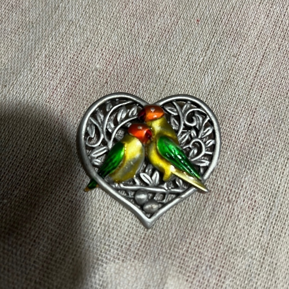 Vintage Signed JJ Silver pewter Lovebirds within